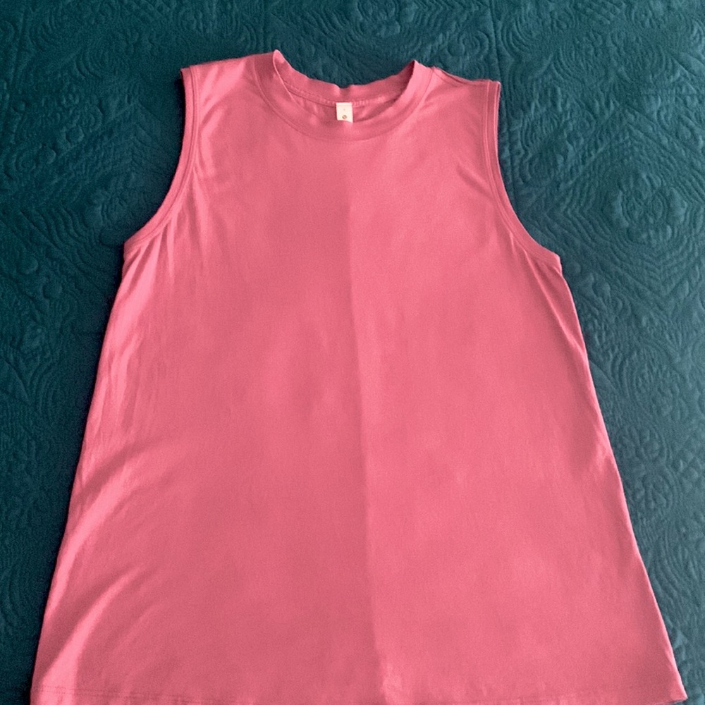 Lululemon T-shirt